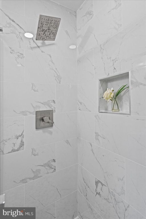 Image 22 of property listing at 1915 N BENTALOU ST, Baltimore, MD 21216