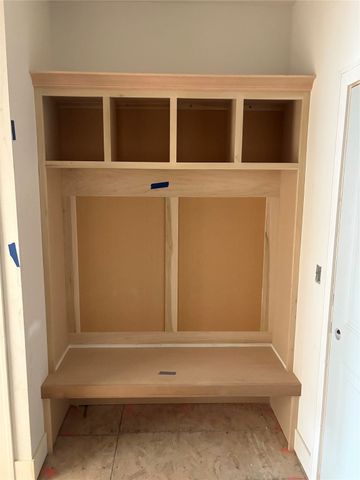 2257 Green Leaf Circle, Norwalk, IA 50211