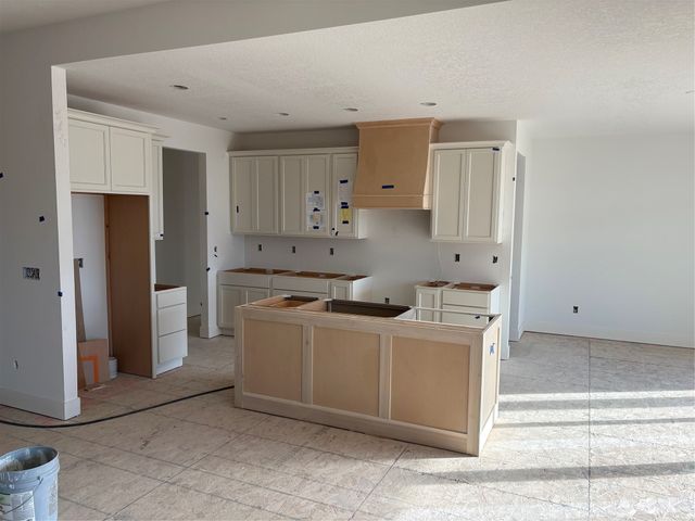 2257 Green Leaf Circle, Norwalk, IA 50211