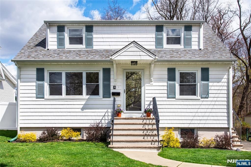 74 Franklin Street, Verona, NJ 07044