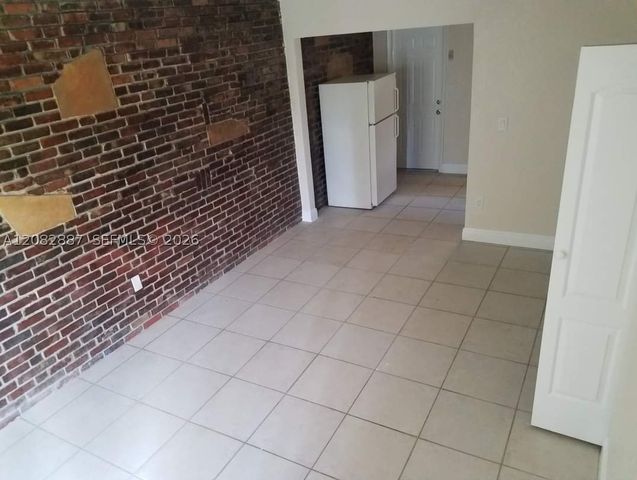 1200 NE 110th St 3, Miami, FL 33161