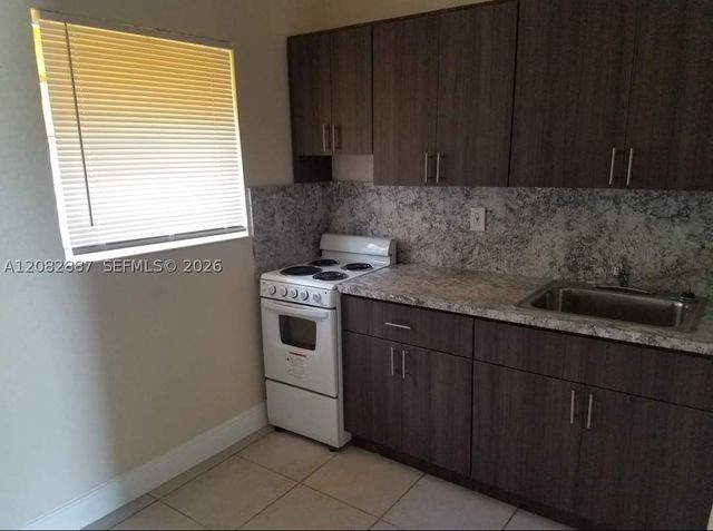 1200 NE 110th St 3, Miami, FL 33161