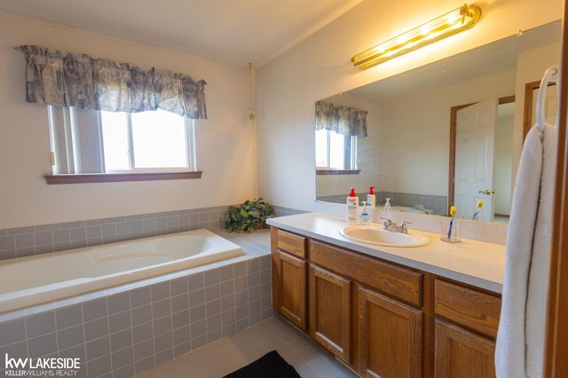 52802 Turnberry Drive, Chesterfield, MI 48051