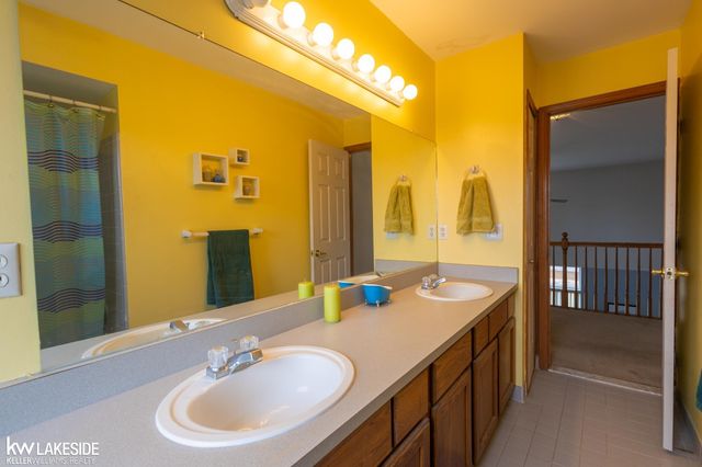 52802 Turnberry Drive, Chesterfield, MI 48051