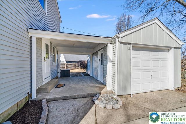 325 East Saucon Street, Hellertown Boro, PA 18055