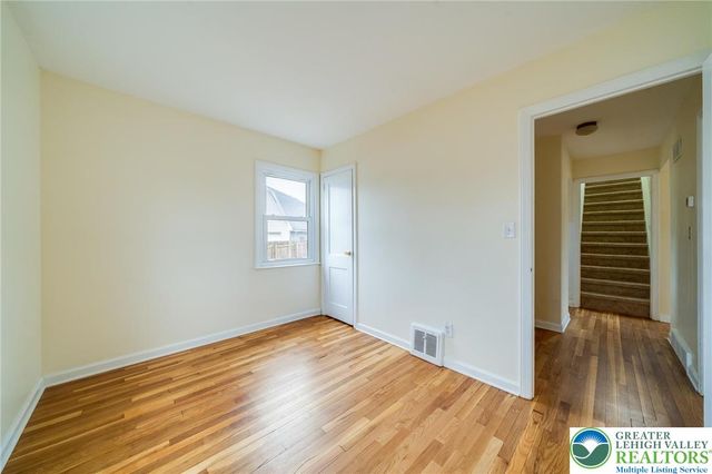 325 East Saucon Street, Hellertown Boro, PA 18055