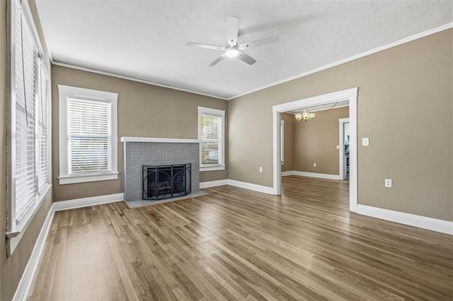 1029 E POWHATAN AVENUE, Tampa, FL 33604