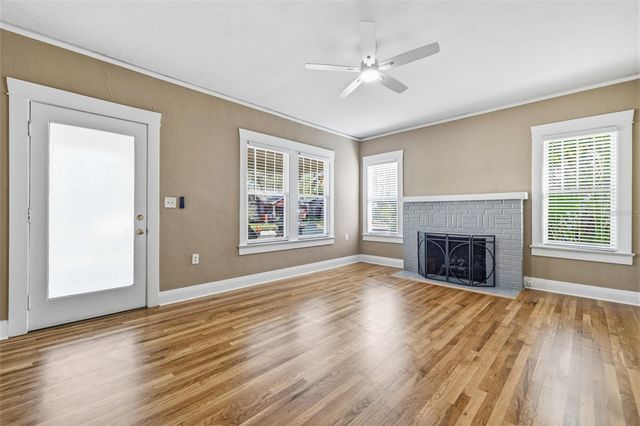 1029 E POWHATAN AVENUE, Tampa, FL 33604