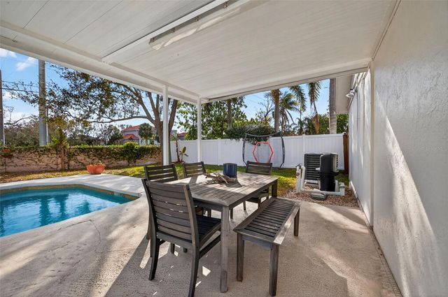 4705 FOXSHIRE CIRCLE, Tampa, FL 33624