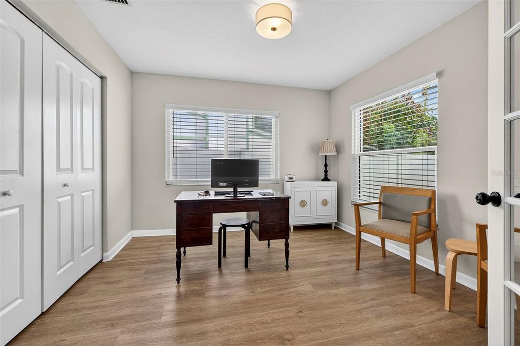 Image 18 of property listing at 4705 FOXSHIRE CIRCLE, Tampa, FL 33624