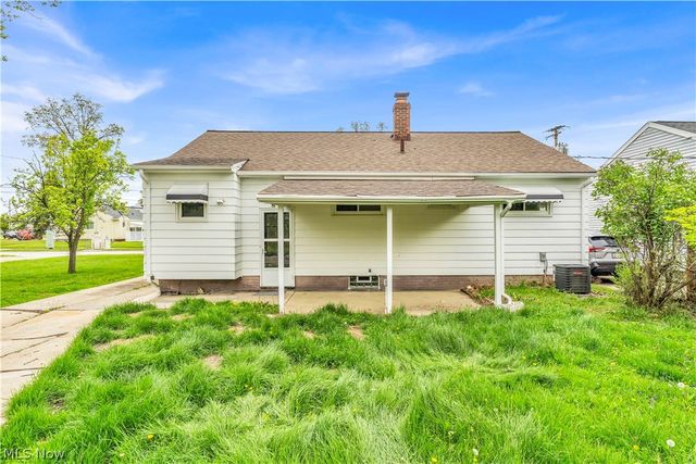 29210 Green Drive, Willowick, OH 44095