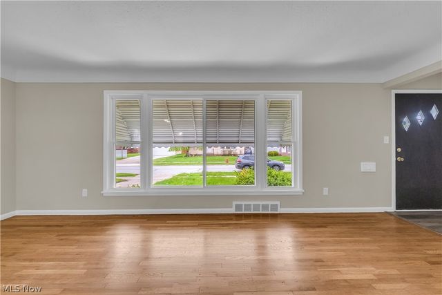 29210 Green Drive, Willowick, OH 44095