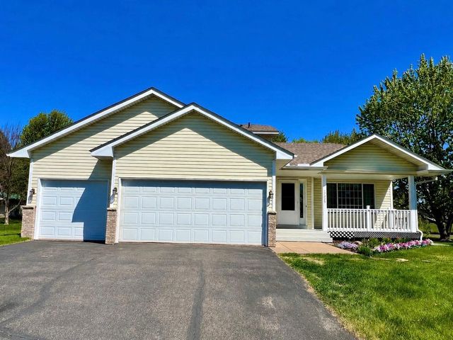17229 Van Buren Street NE, Ham Lake, MN 55304