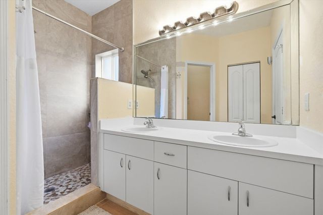 5880 SW 99th Terrace, Cooper City, FL 33328