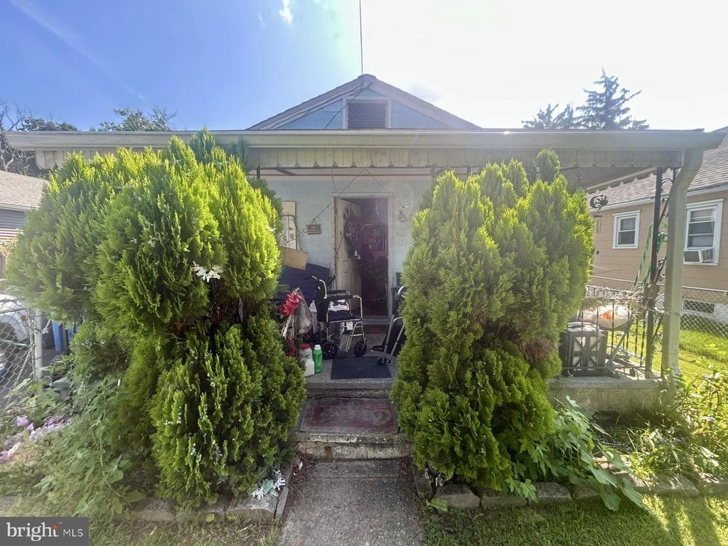 619 WASHINGTON AVE, Croydon, PA 19021