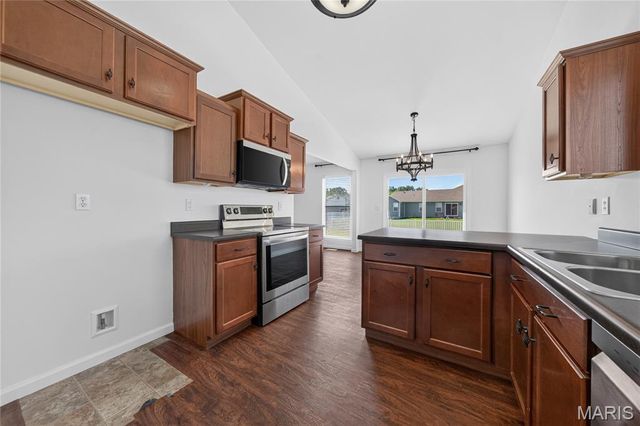 24 Austin Oaks Drive, Moscow Mills, MO 63362