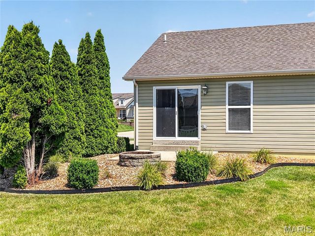 24 Austin Oaks Drive, Moscow Mills, MO 63362