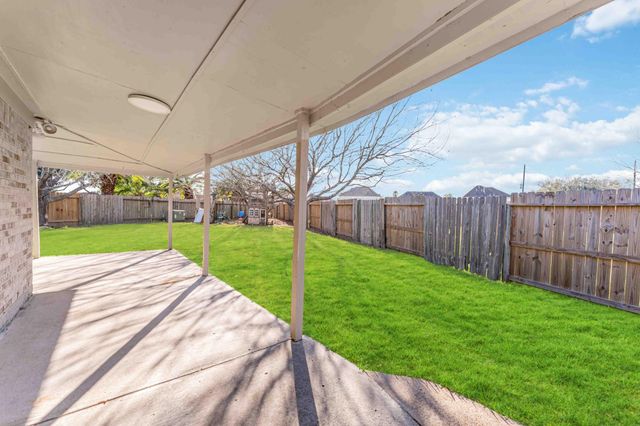 12106 Landsdown Ridge Way, Humble, TX 77346