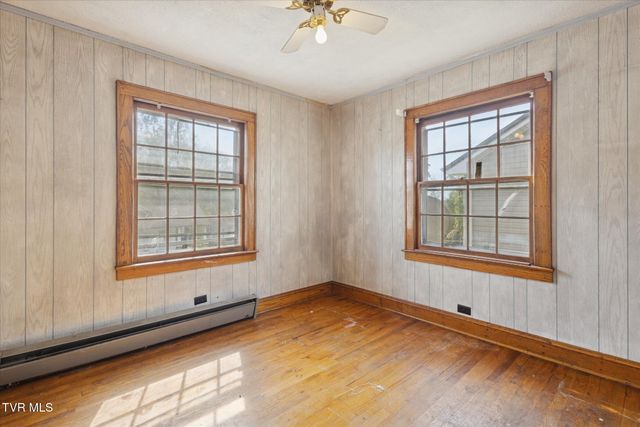 279 Chapel Street, Weber City, VA 24290