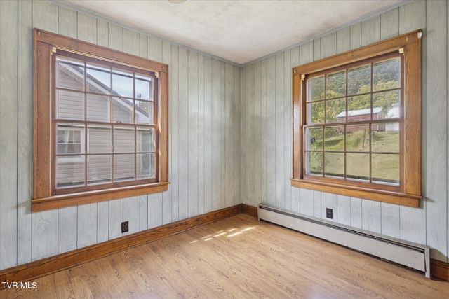 279 Chapel Street, Weber City, VA 24290