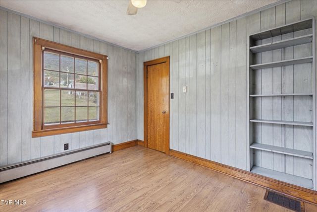 279 Chapel Street, Weber City, VA 24290