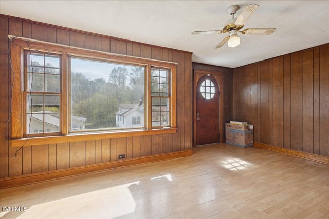 279 Chapel Street, Weber City, VA 24290