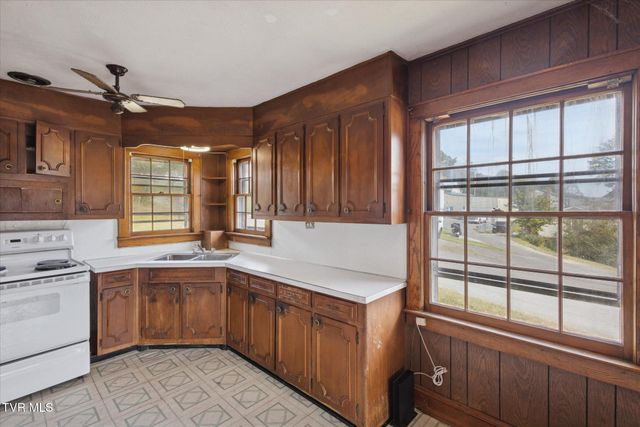 279 Chapel Street, Weber City, VA 24290