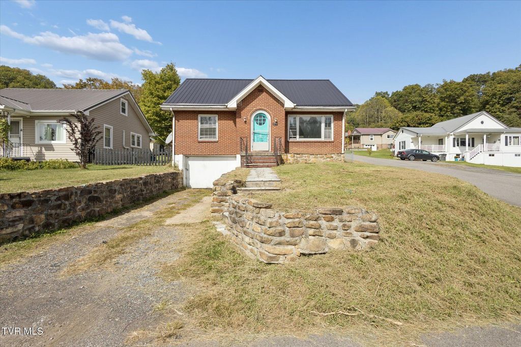279 Chapel Street, Weber City, VA 24290