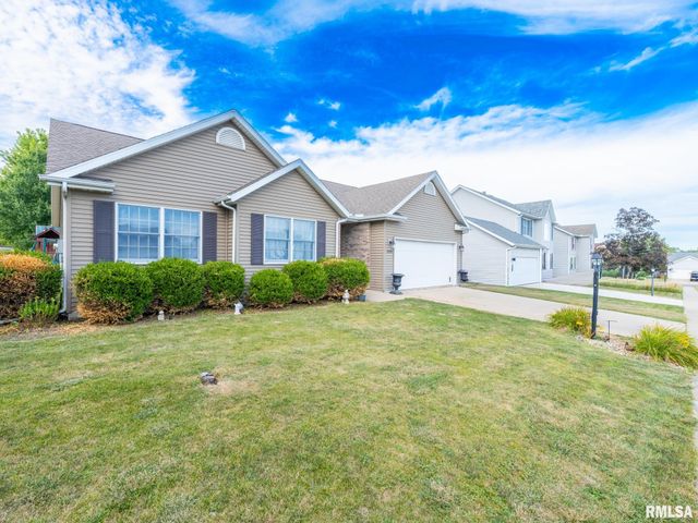 1909 COBBLESTONE Street, Washington, IL 61571
