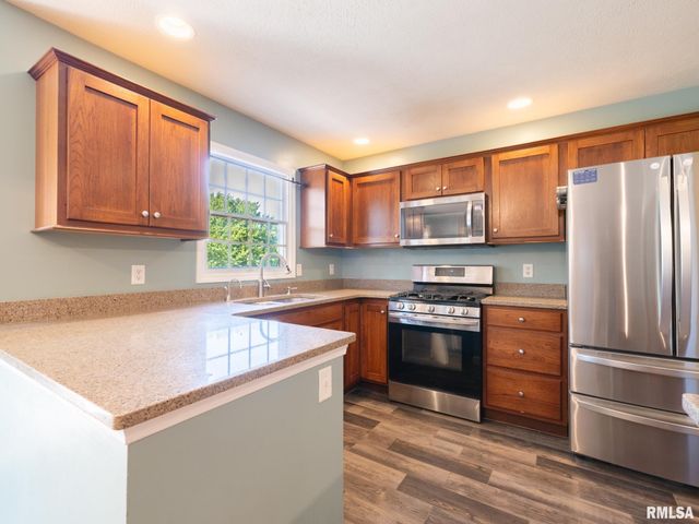 1909 COBBLESTONE Street, Washington, IL 61571