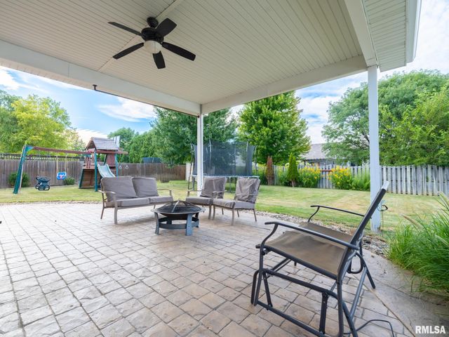 1909 COBBLESTONE Street, Washington, IL 61571