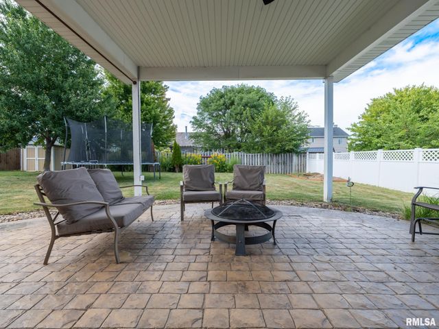1909 COBBLESTONE Street, Washington, IL 61571