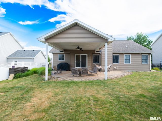 1909 COBBLESTONE Street, Washington, IL 61571