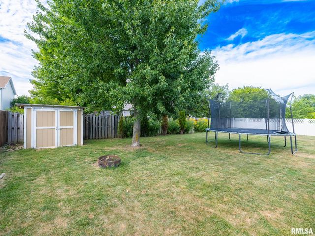 1909 COBBLESTONE Street, Washington, IL 61571