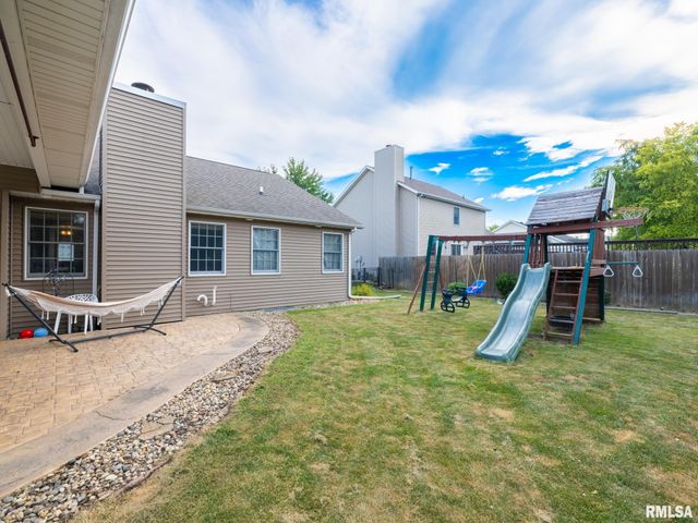 1909 COBBLESTONE Street, Washington, IL 61571
