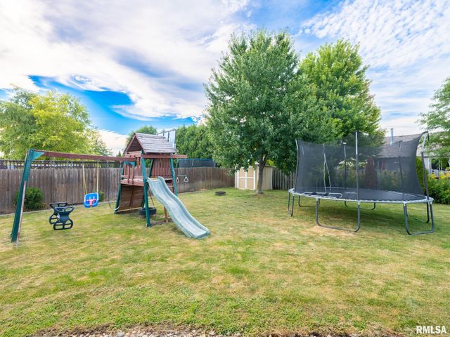1909 COBBLESTONE Street, Washington, IL 61571