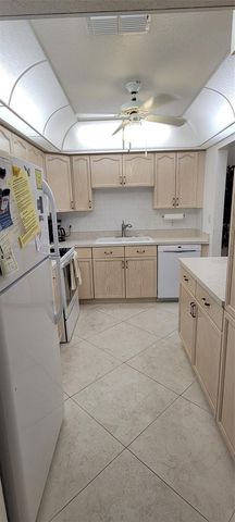 1211 CAPRI ISLES BOULEVARD 144, Venice, FL 34292