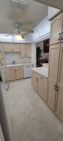 1211 CAPRI ISLES BOULEVARD 144, Venice, FL 34292