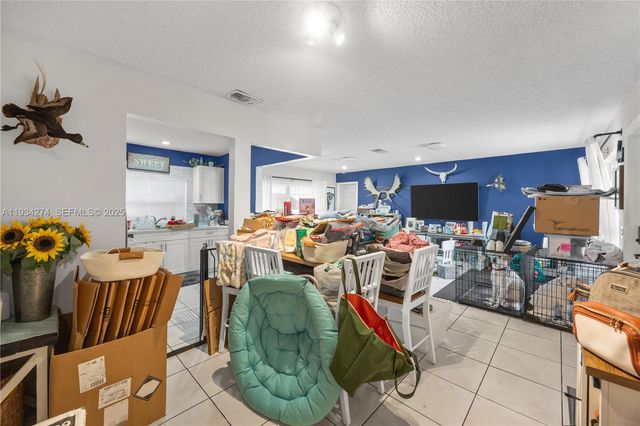 11301 NW 32nd Pl, Sunrise, FL 33323