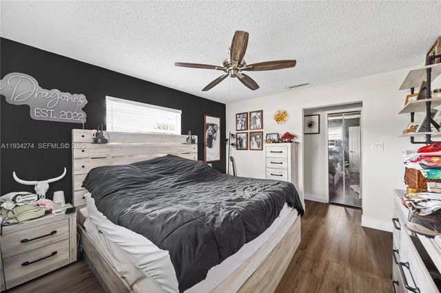 11301 NW 32nd Pl, Sunrise, FL 33323