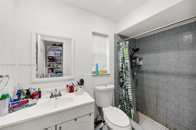 11301 NW 32nd Pl, Sunrise, FL 33323