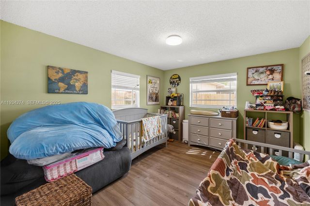 11301 NW 32nd Pl, Sunrise, FL 33323