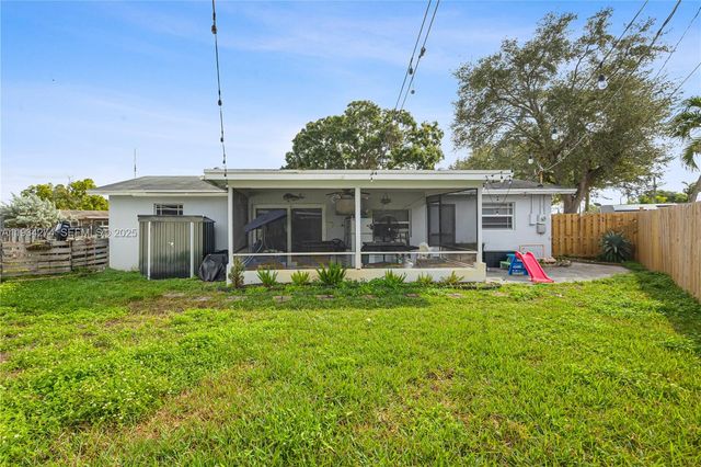 11301 NW 32nd Pl, Sunrise, FL 33323