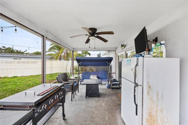 11301 NW 32nd Pl, Sunrise, FL 33323