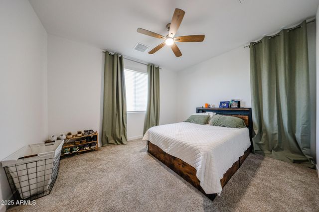 8334 E PALOMA Avenue, Mesa, AZ 85212