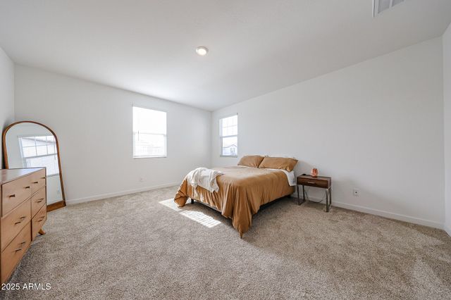 8334 E PALOMA Avenue, Mesa, AZ 85212