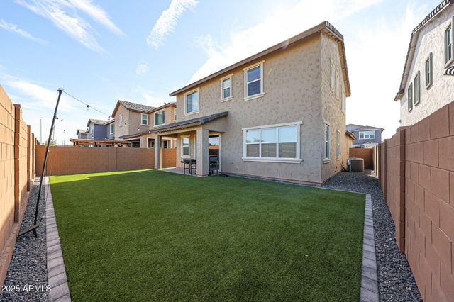 8334 E PALOMA Avenue, Mesa, AZ 85212