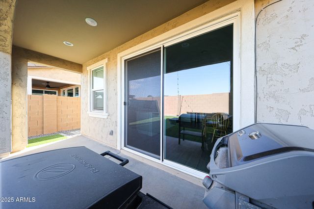 8334 E PALOMA Avenue, Mesa, AZ 85212