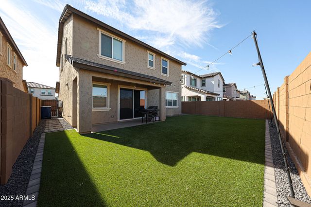 8334 E PALOMA Avenue, Mesa, AZ 85212