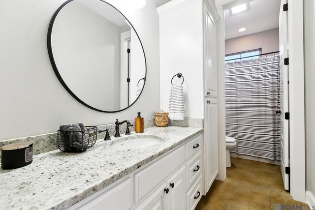 11081 Toria Ln, St Amant, LA 70774